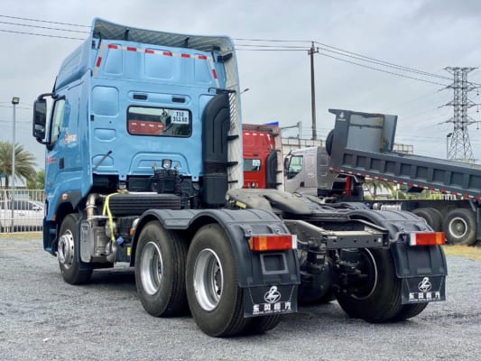 ĐẦU KÉO CHENGLONG H7 420HP