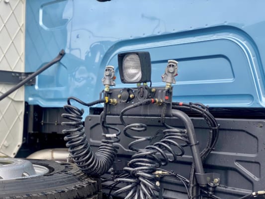 ĐẦU KÉO CHENGLONG H7 420HP