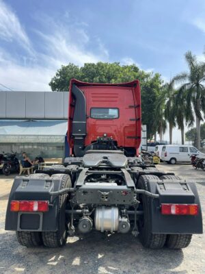 ĐẦU KÉO HOWO T7H 430 HP