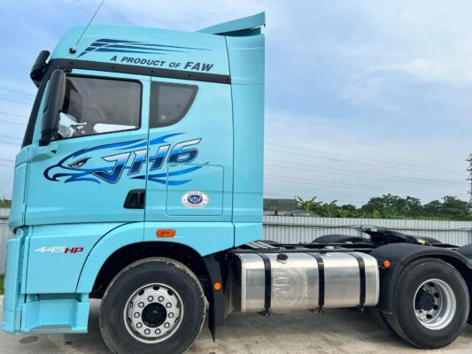 Xe đầu kéo FAW JH6 động cơ 445Hp mới 2024