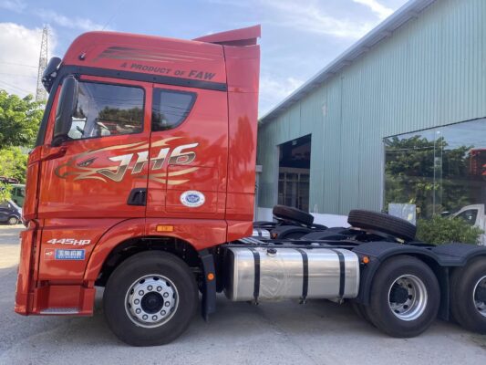Xe đầu kéo FAW JH6 động cơ 445Hp mới 2024