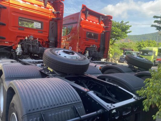 Xe đầu kéo FAW JH6 động cơ 445Hp mới 2024