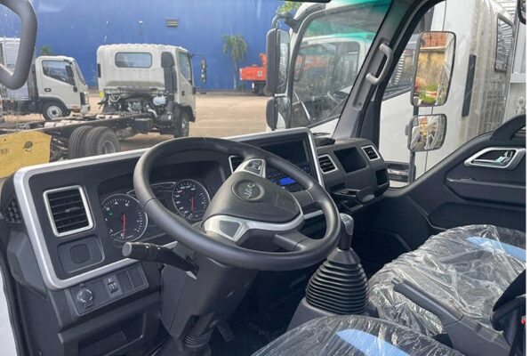 XE TẢI JAC H200 E5 TẢI 1.9 TẤN THÙNG DÀI 3M8