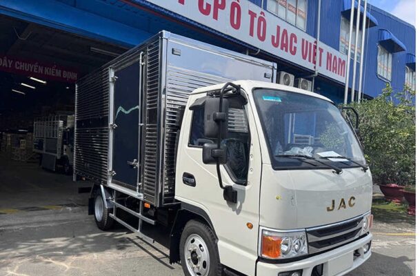 XE TẢI JAC H200 E5 TẢI 1.9 TẤN THÙNG DÀI 3M8