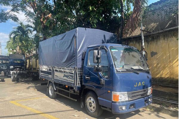 XE TẢI JAC H200 E5 TẢI 1.9 TẤN THÙNG DÀI 3M8