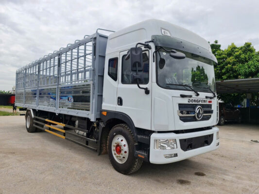 Xe tải thùng Dongfeng D12, tải 8,25t thùng dài 9.6m máy Cumin 5,9L