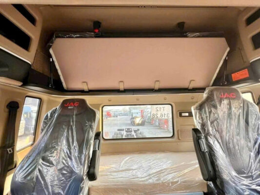 XE TẢI JAC A5 4 CHÂN NHẬP KHẨU 2025 ( cao 2.53m)