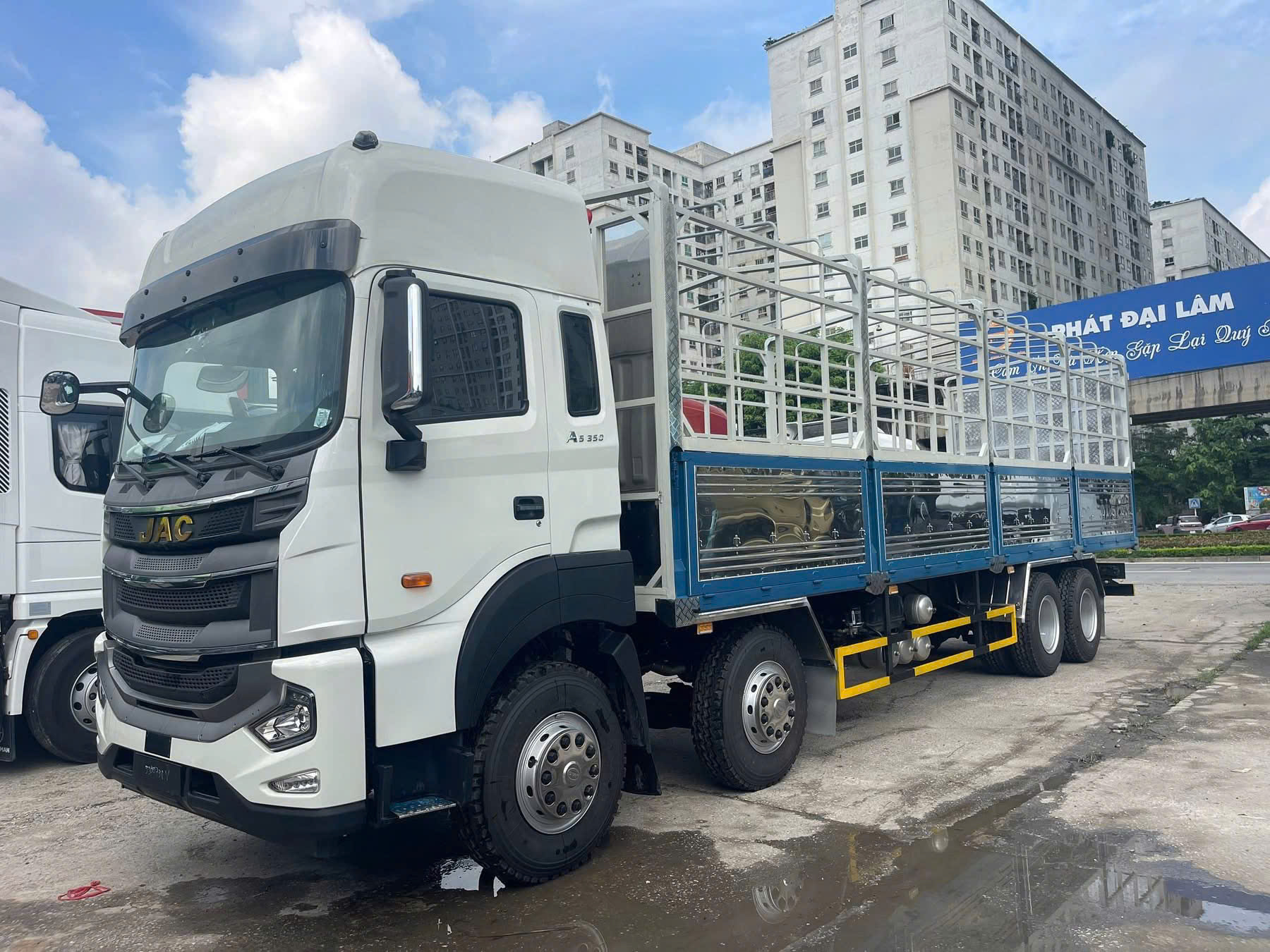 XE TẢI JAC A5 4 CHÂN NHẬP KHẨU 2025 ( cao 2.53m)