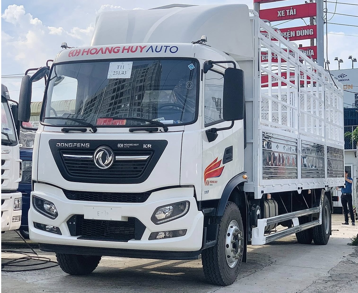 XE TẢI DONGFENG KR 180hp 6 máy (9.2 TẤN THÙNG 7M5 CAO 2M52)